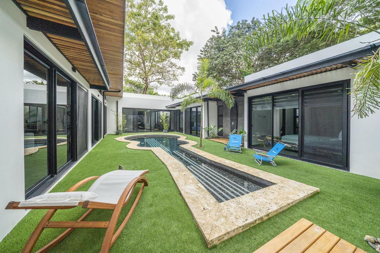 Playa Potrero - New Modern House, Pool In Guitar Shape - Casa Guitarraヴィラ エクステリア 写真