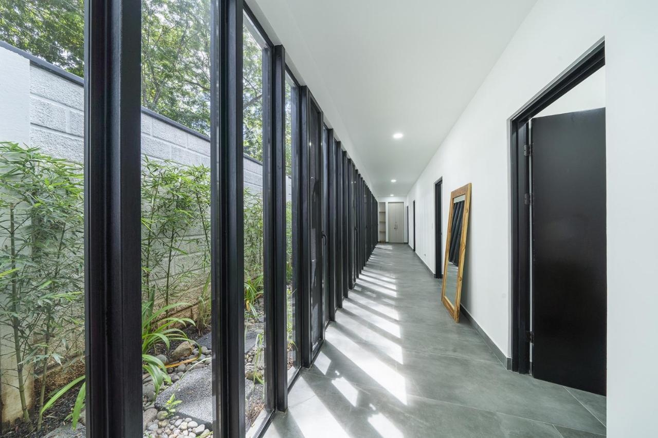 Playa Potrero - New Modern House, Pool In Guitar Shape - Casa Guitarraヴィラ エクステリア 写真